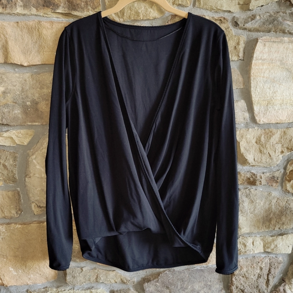 Lululemon Full Freedom Wrap Top 10 Long Sleeve Black
